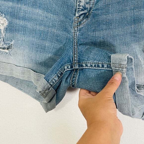 Silver Jeans Shorts Womens 22 Boyfriend Mid Rise Distressed Holes Faded Ripped - Picture 7 of 11